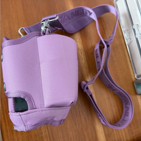 Stanley All Day Purple Tumbler Holder 30 oz - Picture 4 of 8